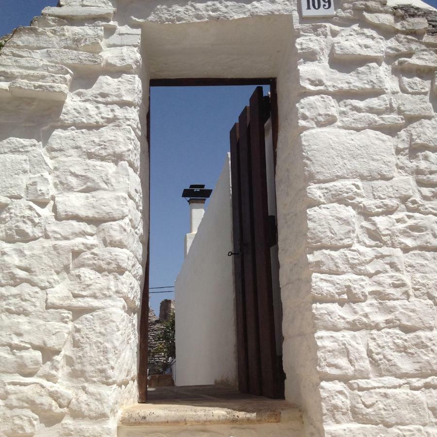 Trulli Aria Di Casa Apartment Alberobello Luaran gambar